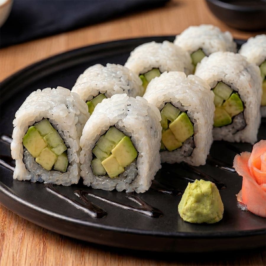 AVOCADO & CUCUMBER ROLL